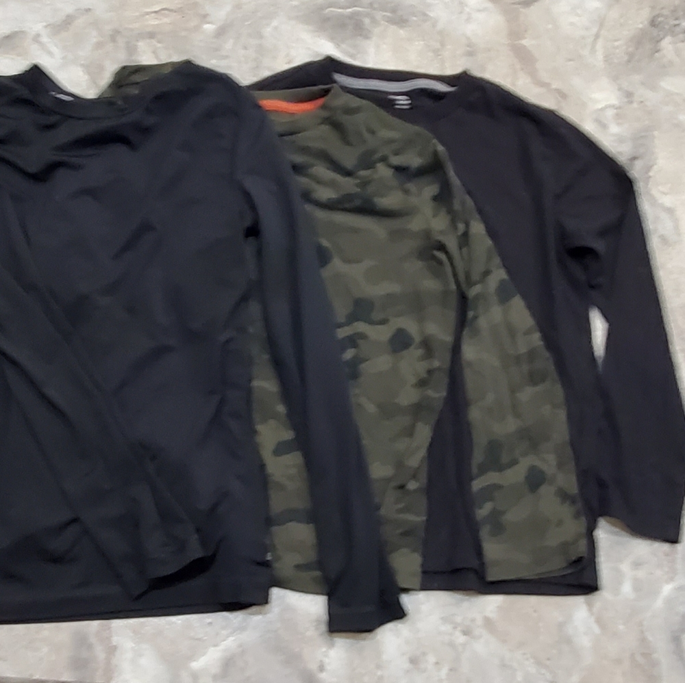 Boy Old Navy L/S T-shirts (L 10-12)